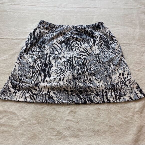 Bette and Court Skorts Size Medium - Picture 1 of 10